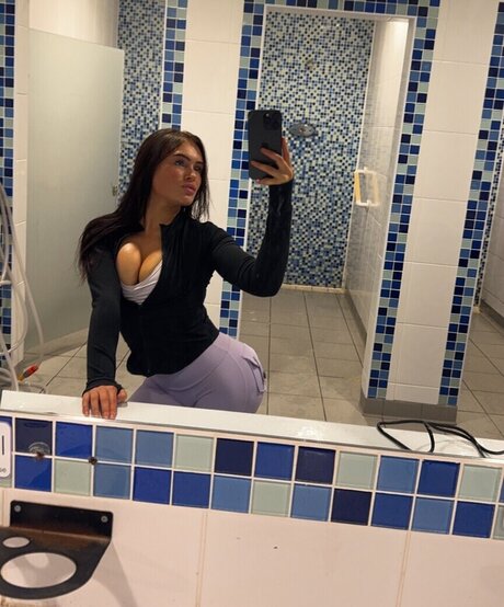 Ciara Wilmot エロティックモデル ギャラリー