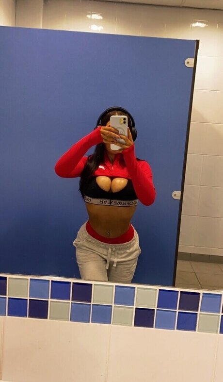 巨乳義母OnlyFans エロチック 画像