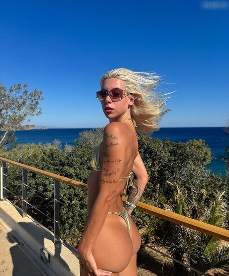 ポニーテールオンリーファンズ セクシーxxx 写真