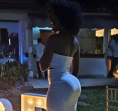 FamouseChristie アートモデル ギャラリー