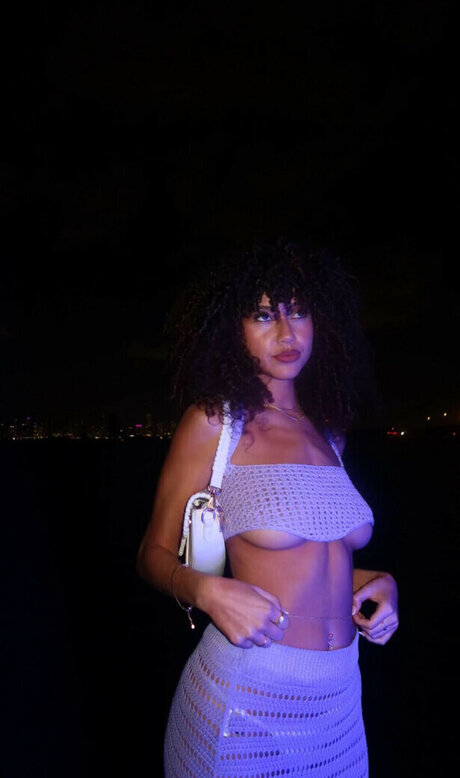 Megan Botnick ヌード女優 画像