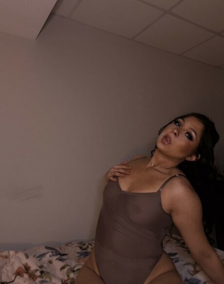 Lindsay Bertoa アート女優 写真