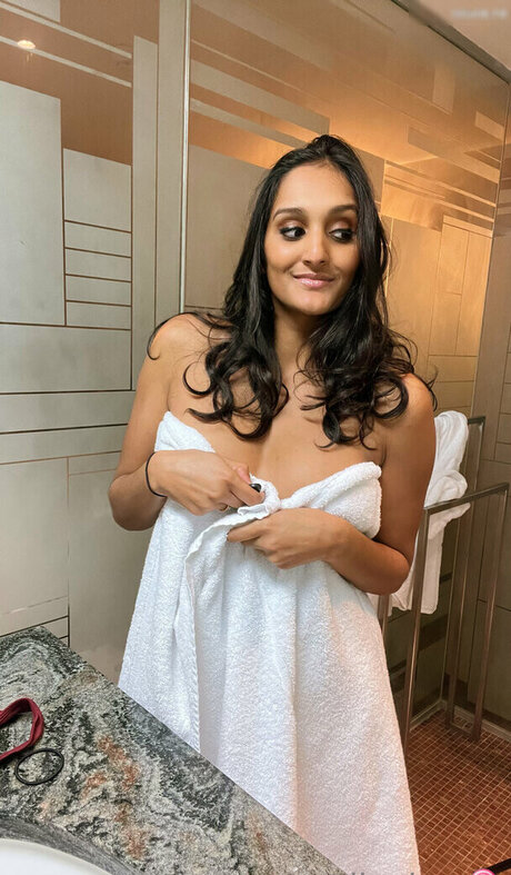 Lea Monet ヌードスター ギャラリー