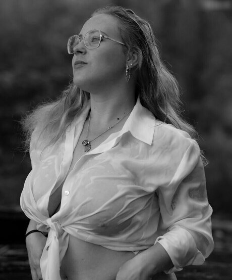 曲線美のランジェリーOnlyFans エロ 写真