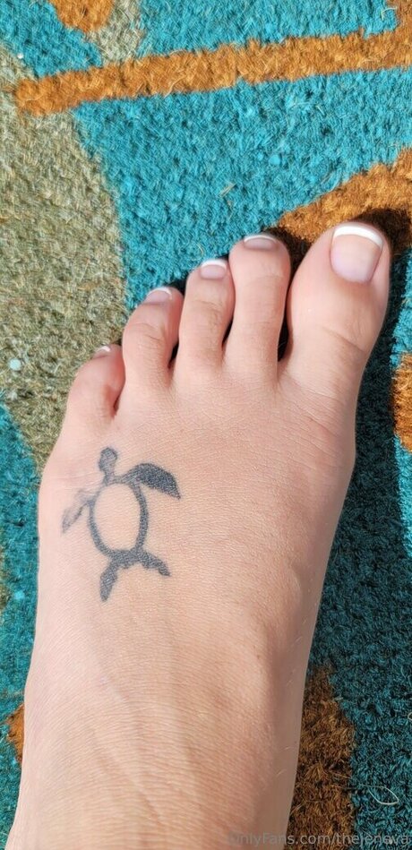 Jeneva From PARiTY エロティックなスター 画像