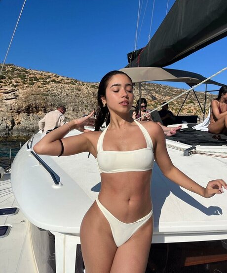 Yasmin Barbieri ポルノスター セクシー 写真