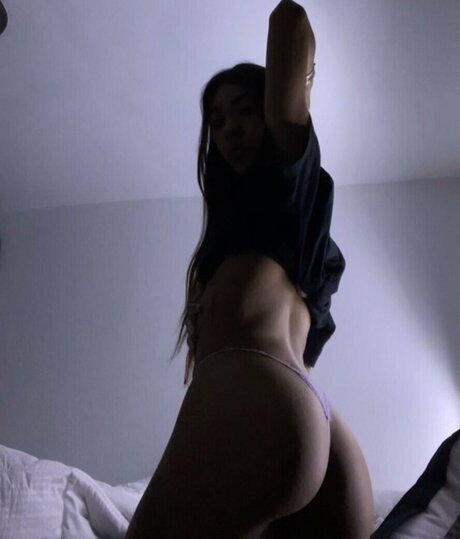 赤毛のソロOnlyFans セクシーヌード 写真