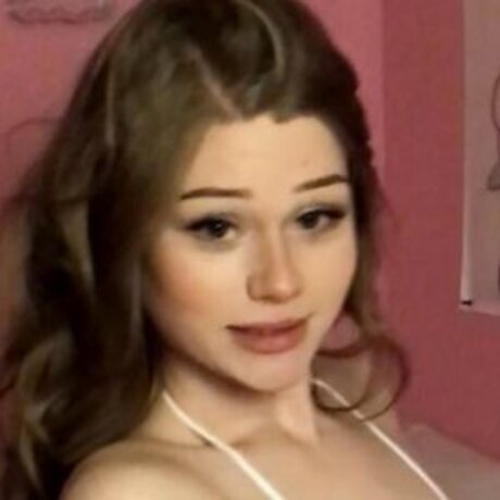 Laylah Little ヌードのポルノスター 画像