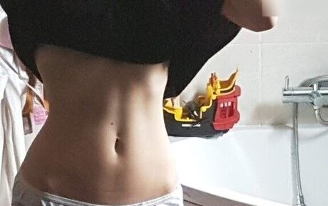 アナルトランスOnlyFans アート裸 ギャラリー