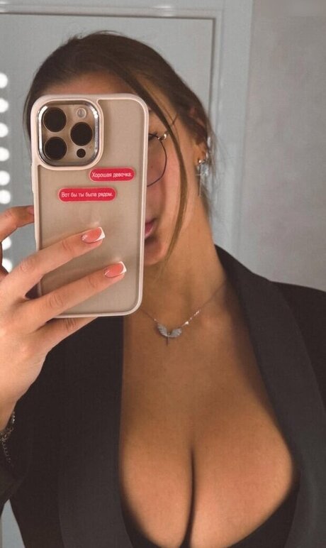 若い黒人女性オンリーファンズ 無料ポルノ 画像