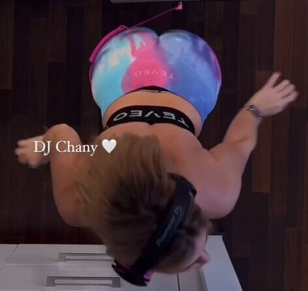 ブロンドのxxx onlyfans セクシーヌード 写真