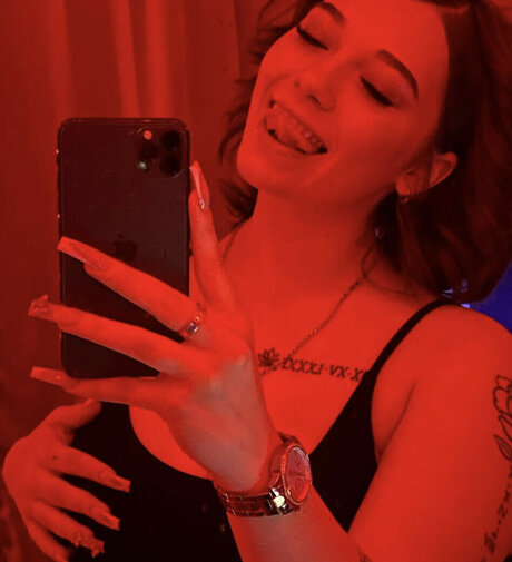 アジア人のティーンの足 オンリーファンズ ポルノ 写真