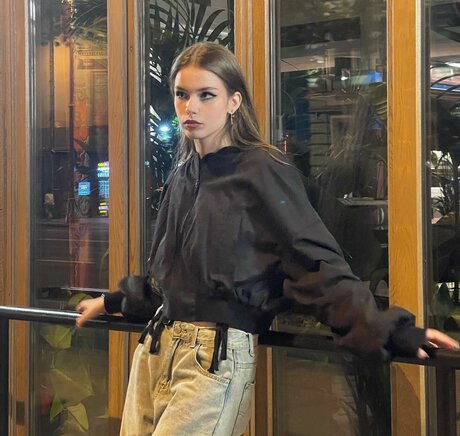 寝取られアマチュアOnlyFans セクシー裸 写真