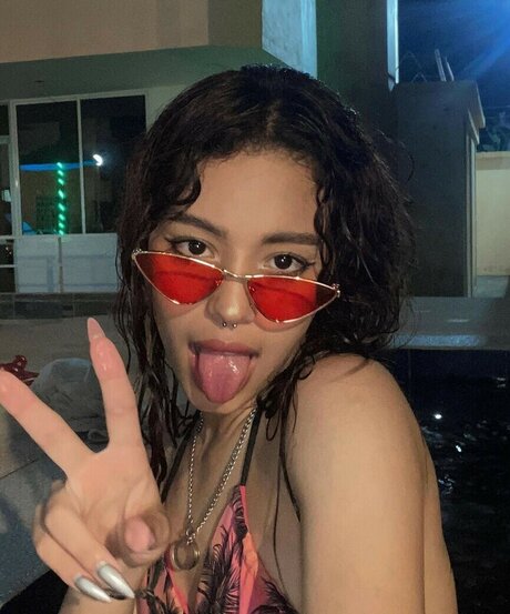 逆騎乗位 オンリーファンズ アートヌード 写真