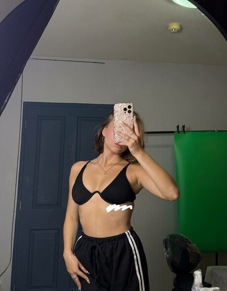 BBWキティOnlyFans セクシーヌード 写真