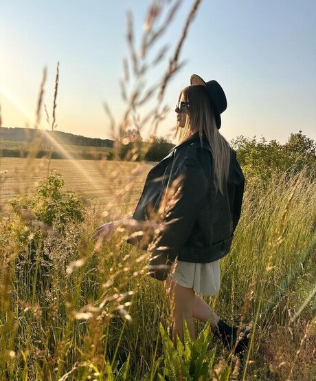 セクシーなドレスOnlyFans エロチック 写真