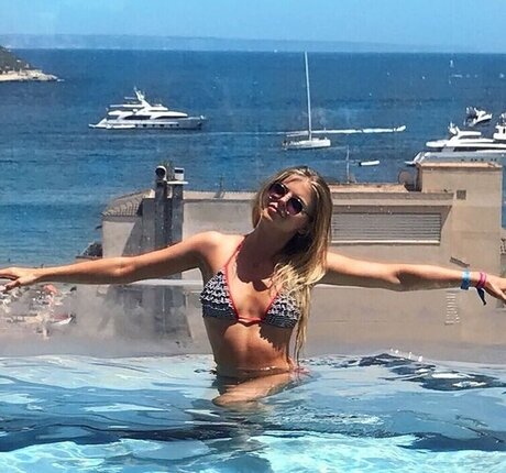 熟女 太め OnlyFans 無料ヌード ギャラリー