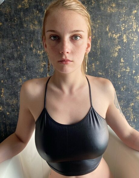 背が高くて巨乳のOnlyFans 無料裸 写真