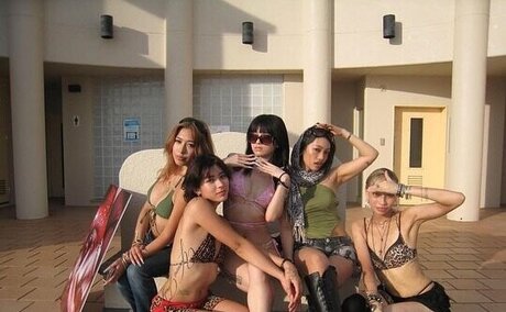 赤毛ティーンオンリーファンズ ポルノ 画像