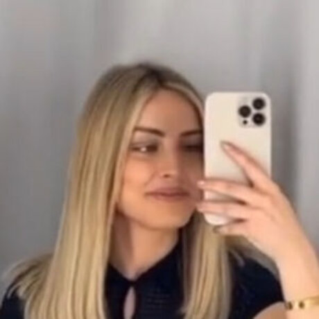 曲線美の女の子オンリーファンズ パーフェクト 画像