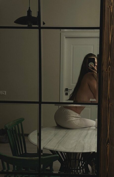 Yapishukino アートモデル 写真