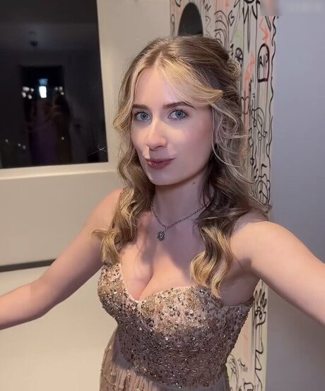 Empresslaurasophie セックスポルノスター 写真