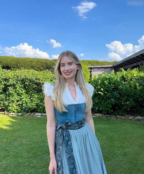 赤毛のソロOnlyFans 美しい 画像