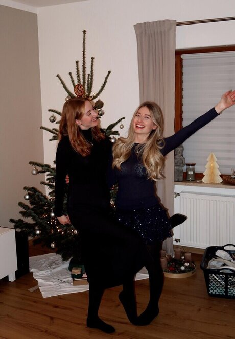 Empresslaurasophie ポルノスター 裸 ギャラリー