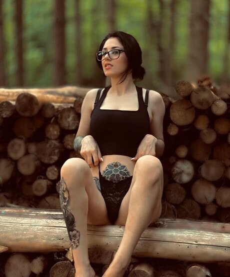 屋外シャワー onlyfans ホットヌード 写真