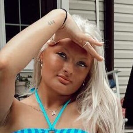 Alanna Kennedy アダルトスター 写真