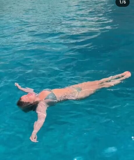 アジア人のティーンの足 オンリーファンズ ベスト 画像