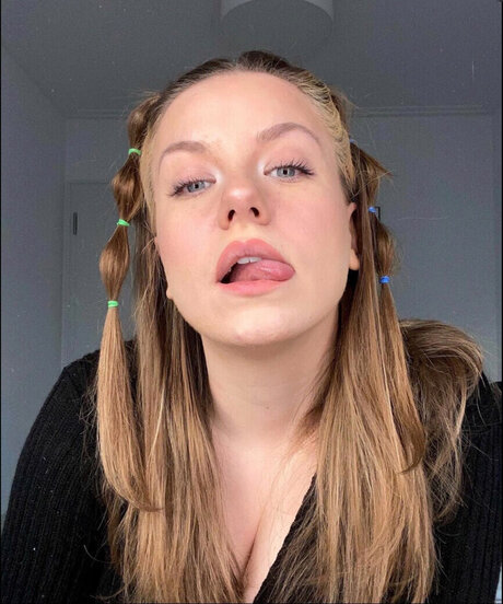 レズビアンの足OnlyFans ホットxxx ギャラリー