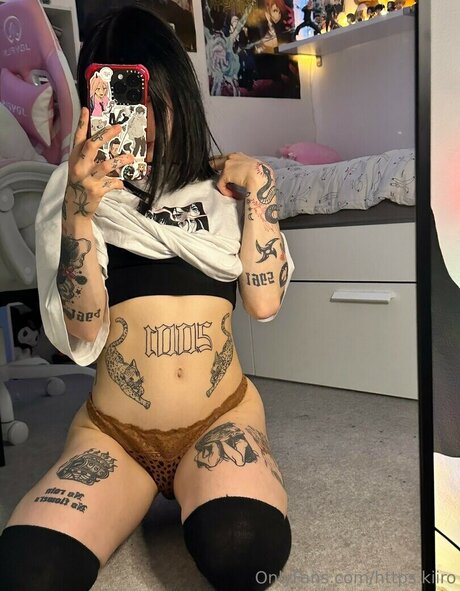 マイクロTバックOnlyFans 無料ヌード アーカイブ