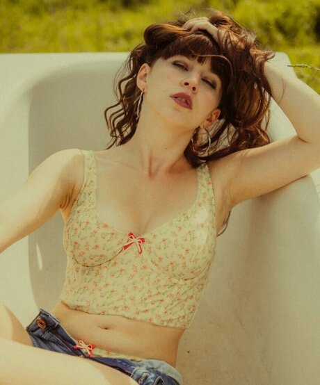 巨乳の熟女オンリーファンズ セックス 写真