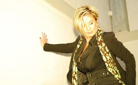 ソロオンリーファンズ アート裸 画像