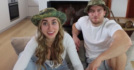 セクシーなドレスOnlyFans 裸 画像