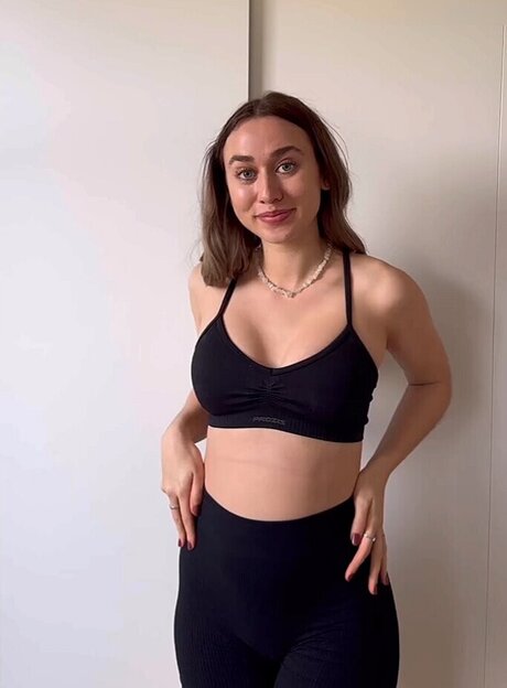 ポーグ xxx オンリーファンズ 可愛い 写真