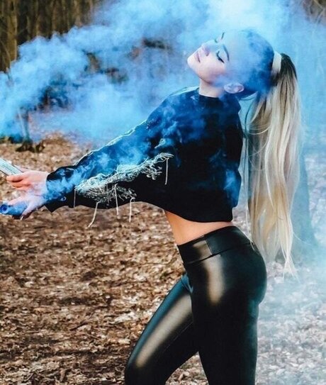 垂れ下がった熟女OnlyFans 素敵 写真