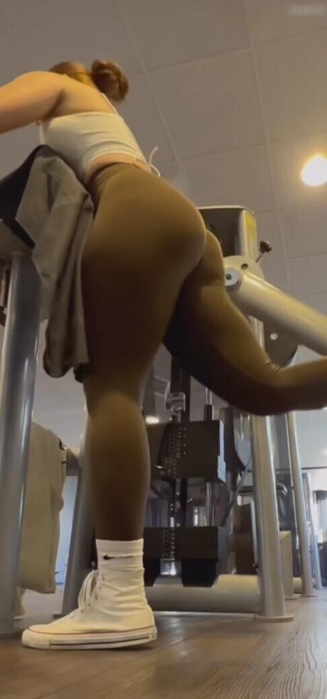 かわいいティーンのオンリーファンズ アートポルノ アーカイブ