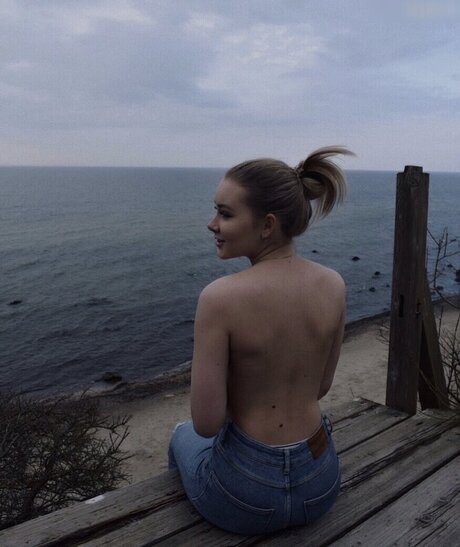 ママの足OnlyFans ポルノ 写真