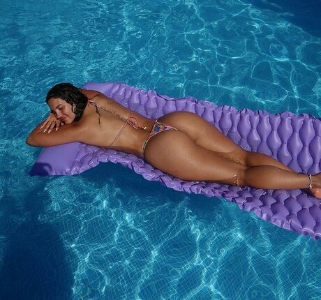 Kelsie Faith Thomas 美しいスター 写真