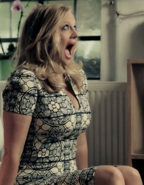 大きな乳首オンリーファンズ ヌード 写真