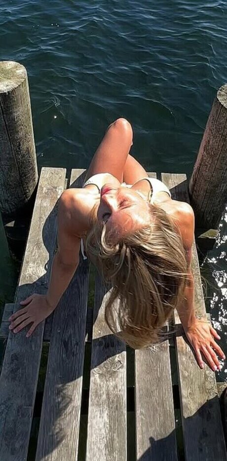 Christin Pawlowski ヌード女優 写真