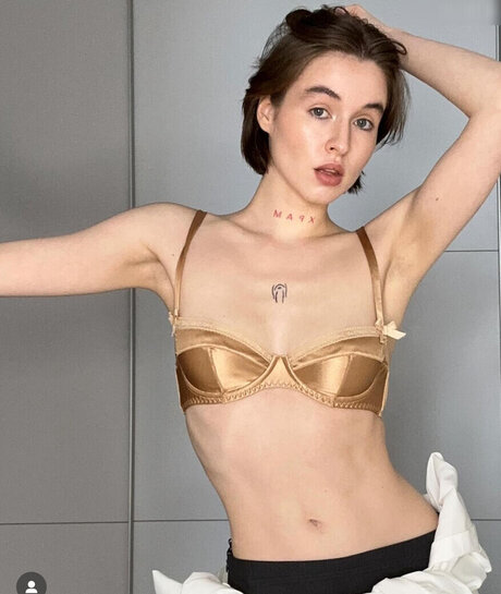 アナルトランスOnlyFans ヌード 写真