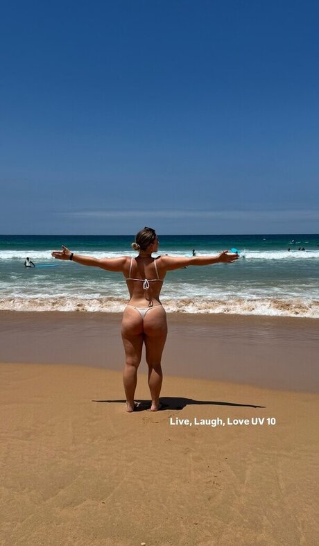 Izzy Swin HDポルノスター アーカイブ