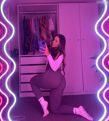 Taliafitt 女優 写真