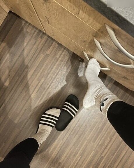 ティーンランジェリーOnlyFans アートヌード アーカイブ