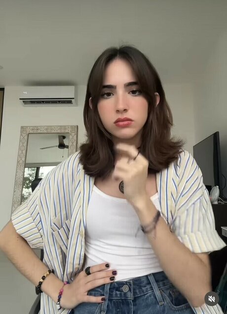 Gabriela Bee アダルトスター 写真