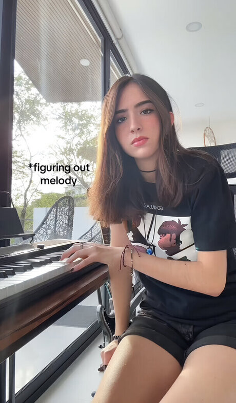 Gabriela Bee セクシーモデル 画像