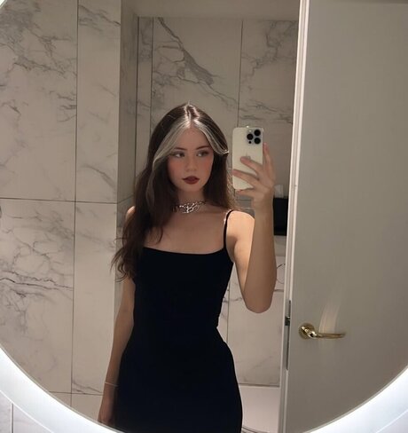 nadinebreaty 美しいモデル 写真